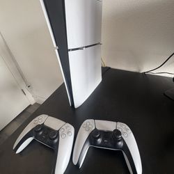 Ps5 Disc And Two Controllers.