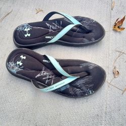 Under Armour Flip Flops Size 8 Ladies 