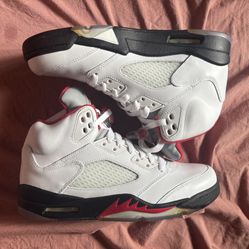 Nike Air Jordan 5 Fire Red