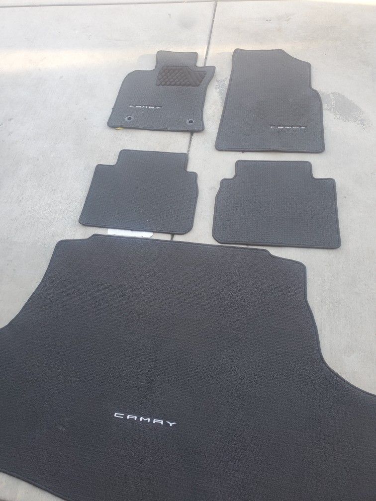 22-24 Toyota Camry Floor Mats
