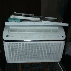 GE Windows Air Conditioner Cools 350 sq. Ft  With Technology, Wi-fi And Remote  8,100 BTU 115V 