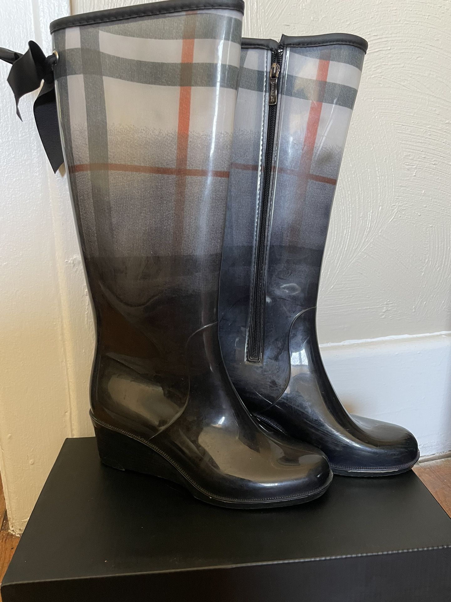 Rain Boots (Women’s—Used) Size 7/7.5