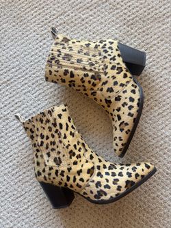 Leopard boots pick up today!