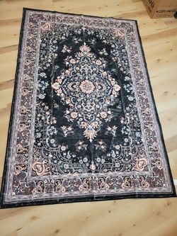 4'×6' Oriental floor rug