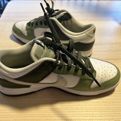 Nike Dunk Low Oil Green/ Vans Sk8-hi 