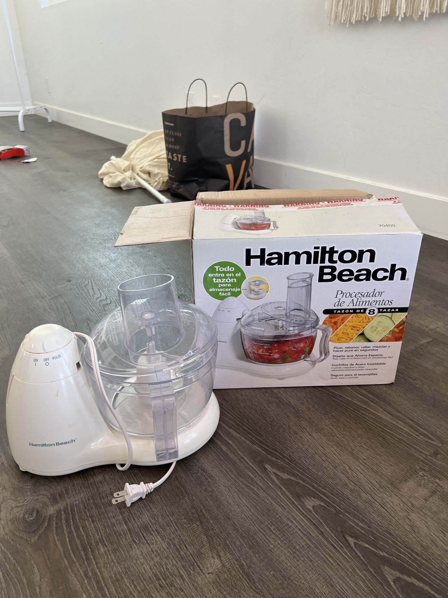 New and Never Used Hamilton Beach Prep Star Food Processor Model No 70560R-8  cup