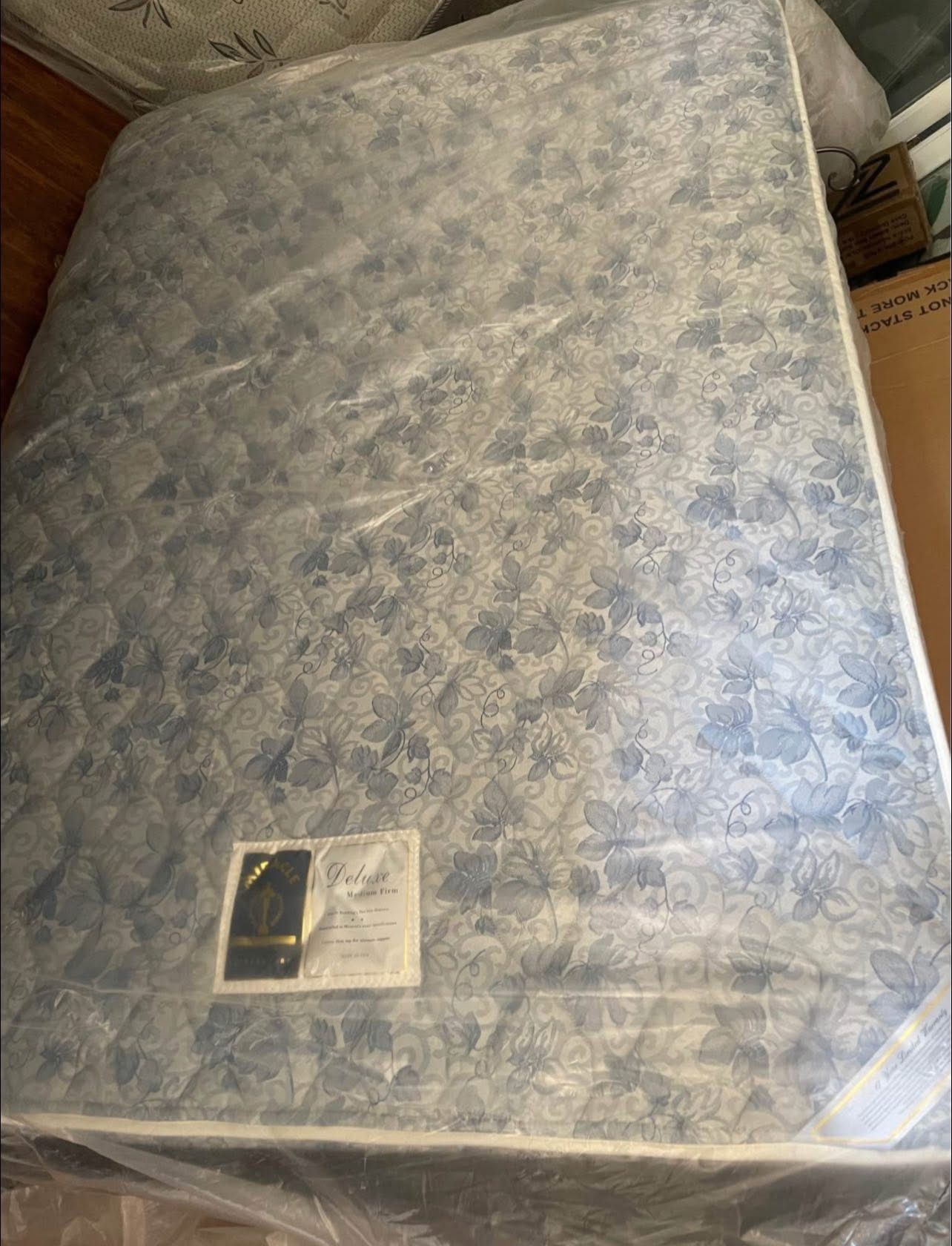 FULL SIZE MATTRESS PICK UP TODAY