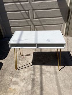 Desk / Entry Table
