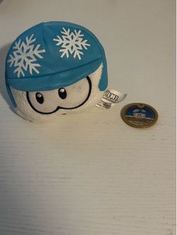 Disney Club Penguin White Snowcap Puffle With Coin