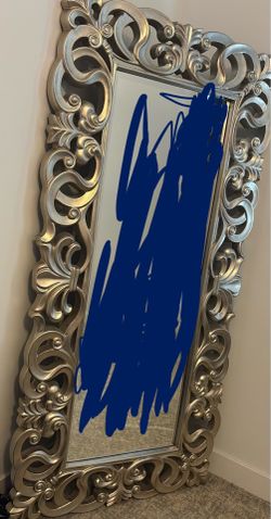 Tall lean mirror