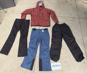 Men’s Size Medium Ski/ Snow Clothing. Winter Jackets And Pants 