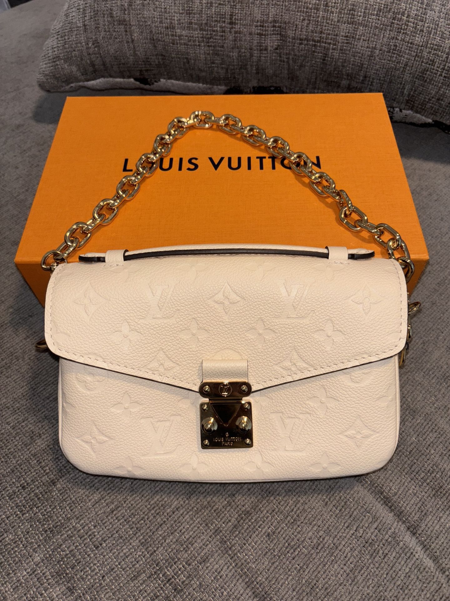 Louis Vuitton Purse