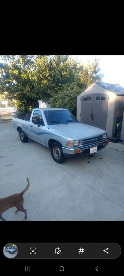 1990 Toyota Pickup automatic $5500