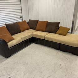Comfy Sectional Couch 