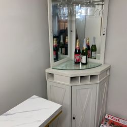 Elegant Corner Bar Cabinet with Mirror & Glass Shelves