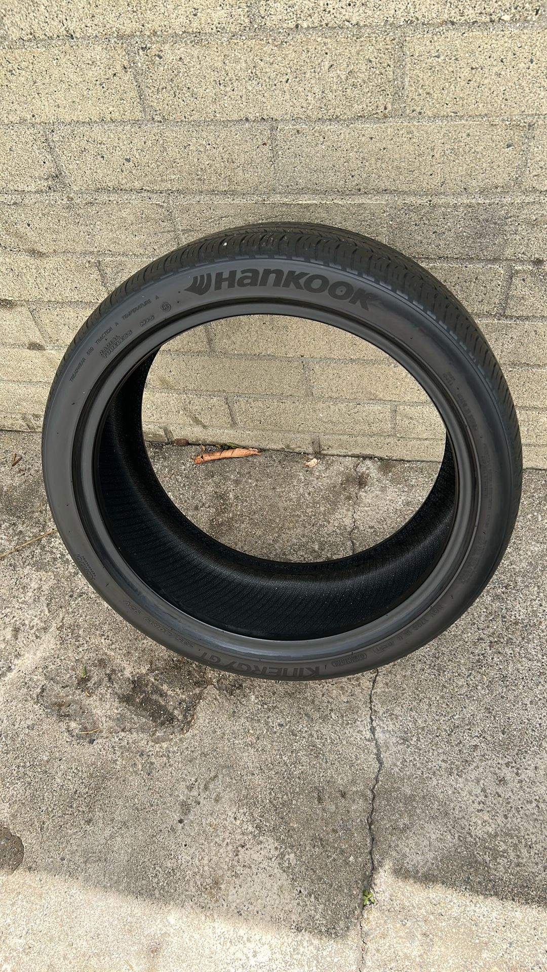 235/40R19 Hankook Kinergy GT