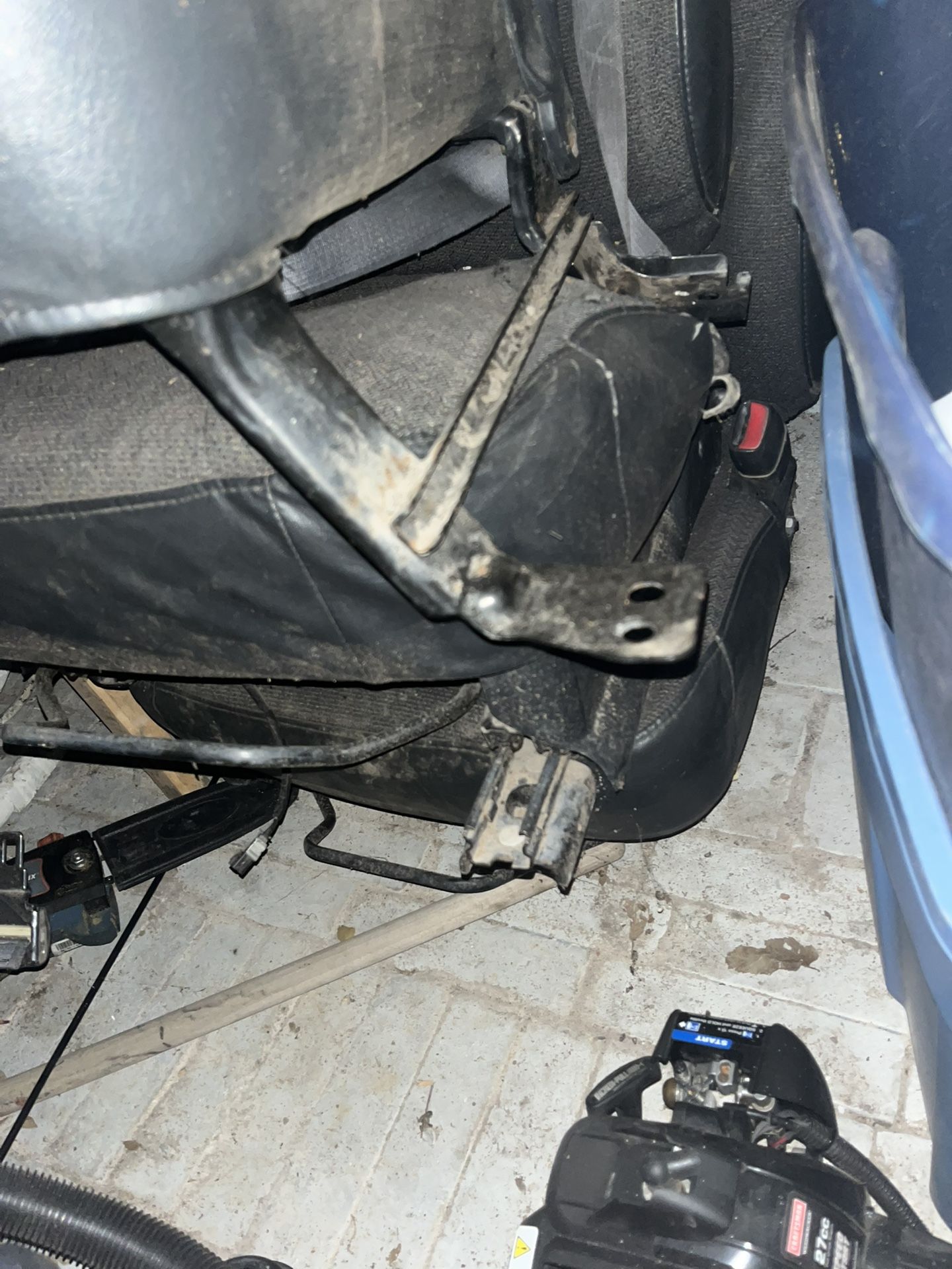 99/06 seats need gone!!