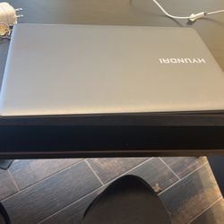 Hyundai Laptop