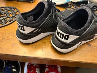Puma Sneakers Gray and White