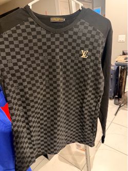 Men’s shirt size M
