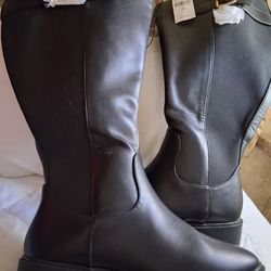 Brand New black boots