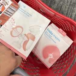 Frida Manual pump + Breast Packs 