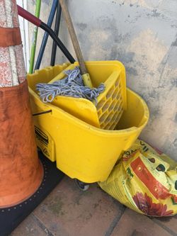 Comercial Mop And Bucket 
