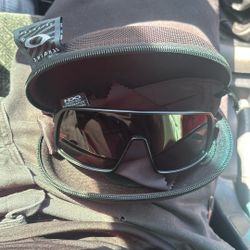 Oakley Sutro 
