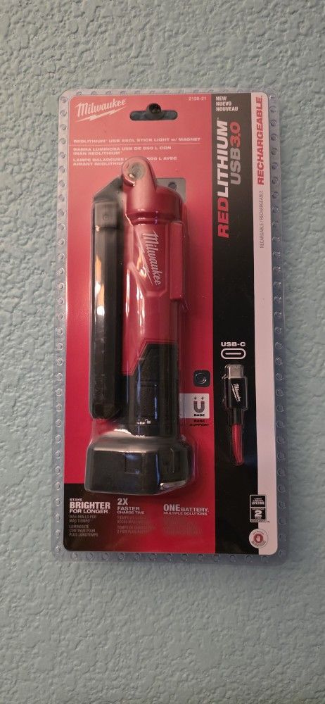 Milwaukee Light New 80$