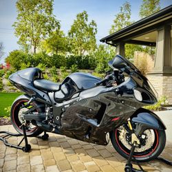 2007 Suzuki Hayabusa – 17,125 Miles – Custom Paint – Voodoo Exhaust