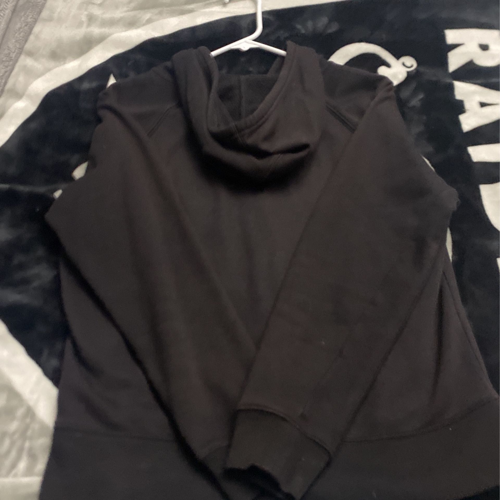 Medium Black Gap zip up