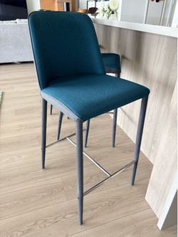 Moving Sale 4 Dania counter chairs