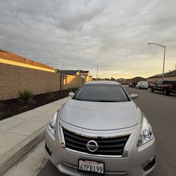 Nissa altima 2.5 s 2013
