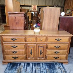 VINTAGE DRESSER