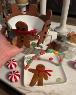 2008 Hallmark Exclusive Gingerbread men & Gumdrop decorations.  These are Retired Pieces & super cute! Very Rare Find!