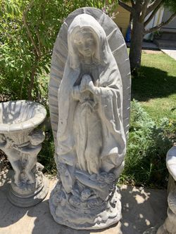 Estatua De Virgen Guadalupe. Virgin Mary Statue