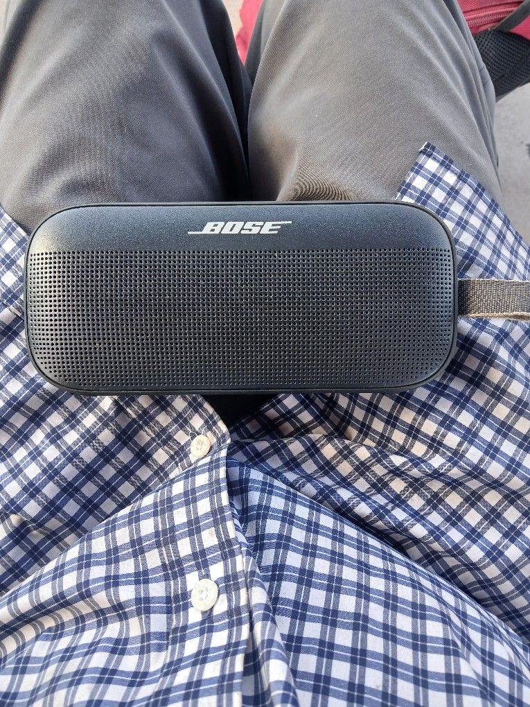 Bose Sound Link Flex Bule Tooth Speaker
