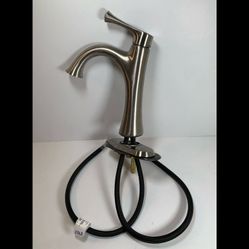 Kohler Single Handle Bathroom Faucet with Deckplate