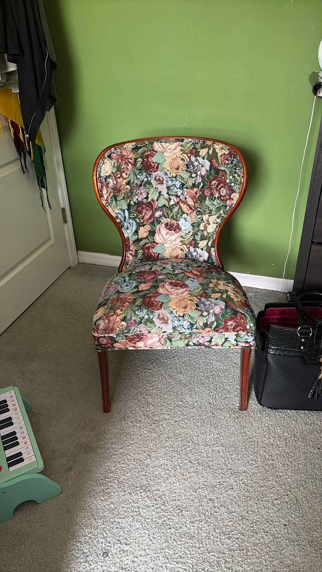 Mothers Chair- Bedroom Furniture