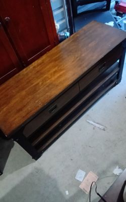 Entertainment stand