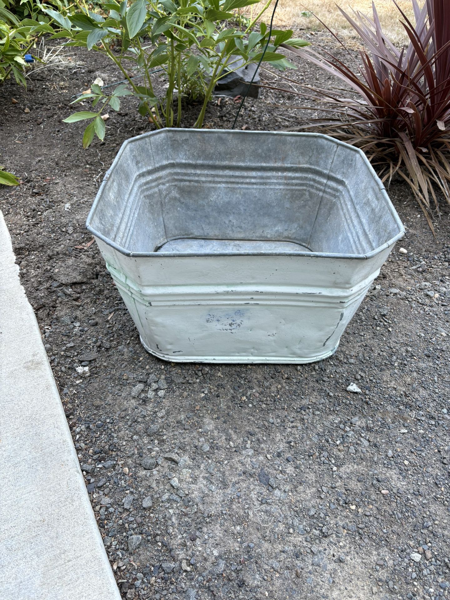 Vintage 6 Sided Galvanized Metal Wash Tub