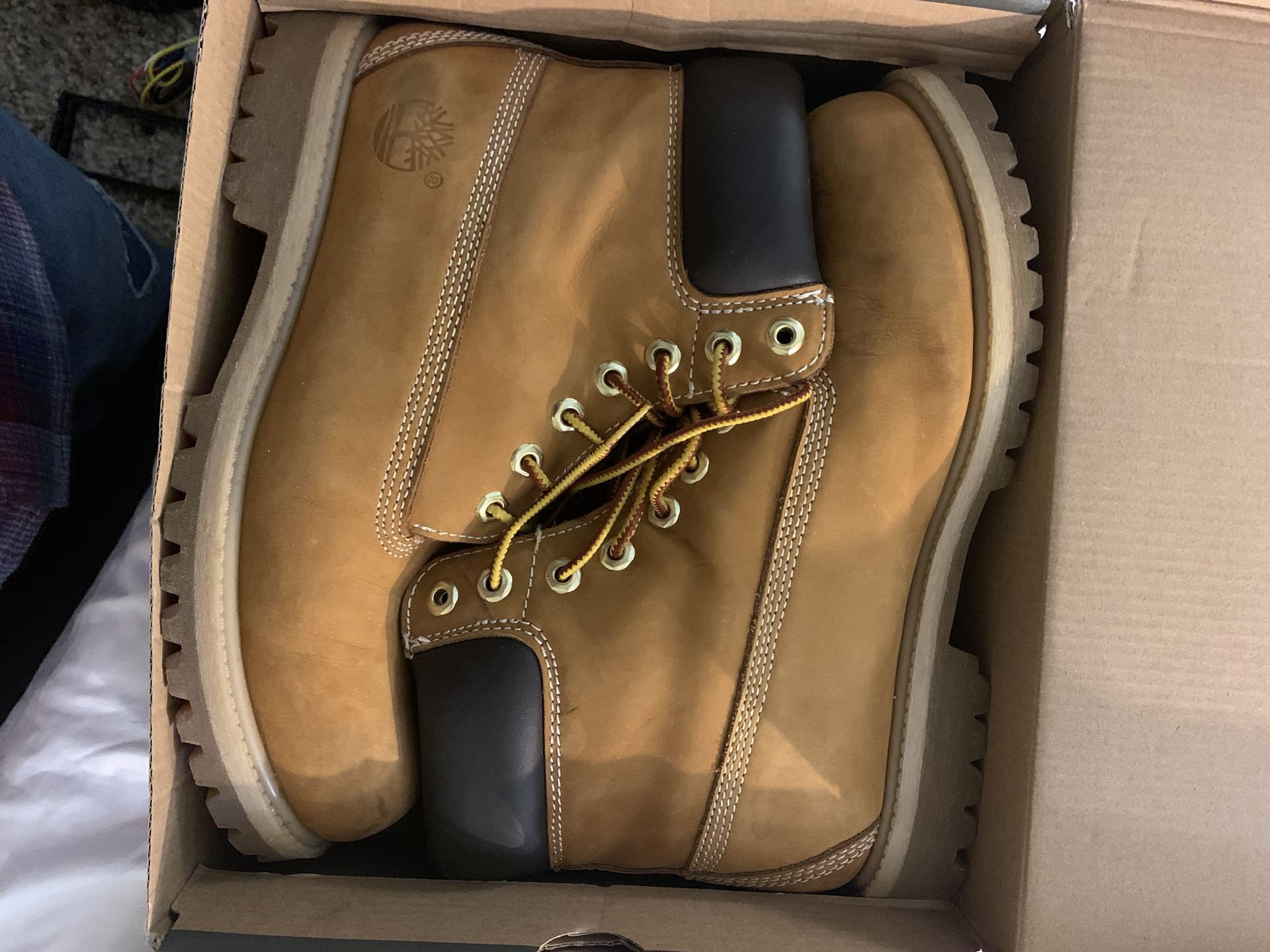 Timberland  Men’s 6”  Premium Waterproof Boots Size 8 Color Wheat