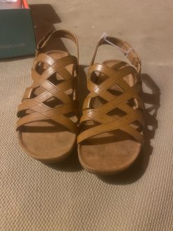 Baretraps Jeovanna Auburn Leather Sandals size 8 1/2M