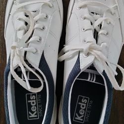 Ladies size 9 Keds shoes 
