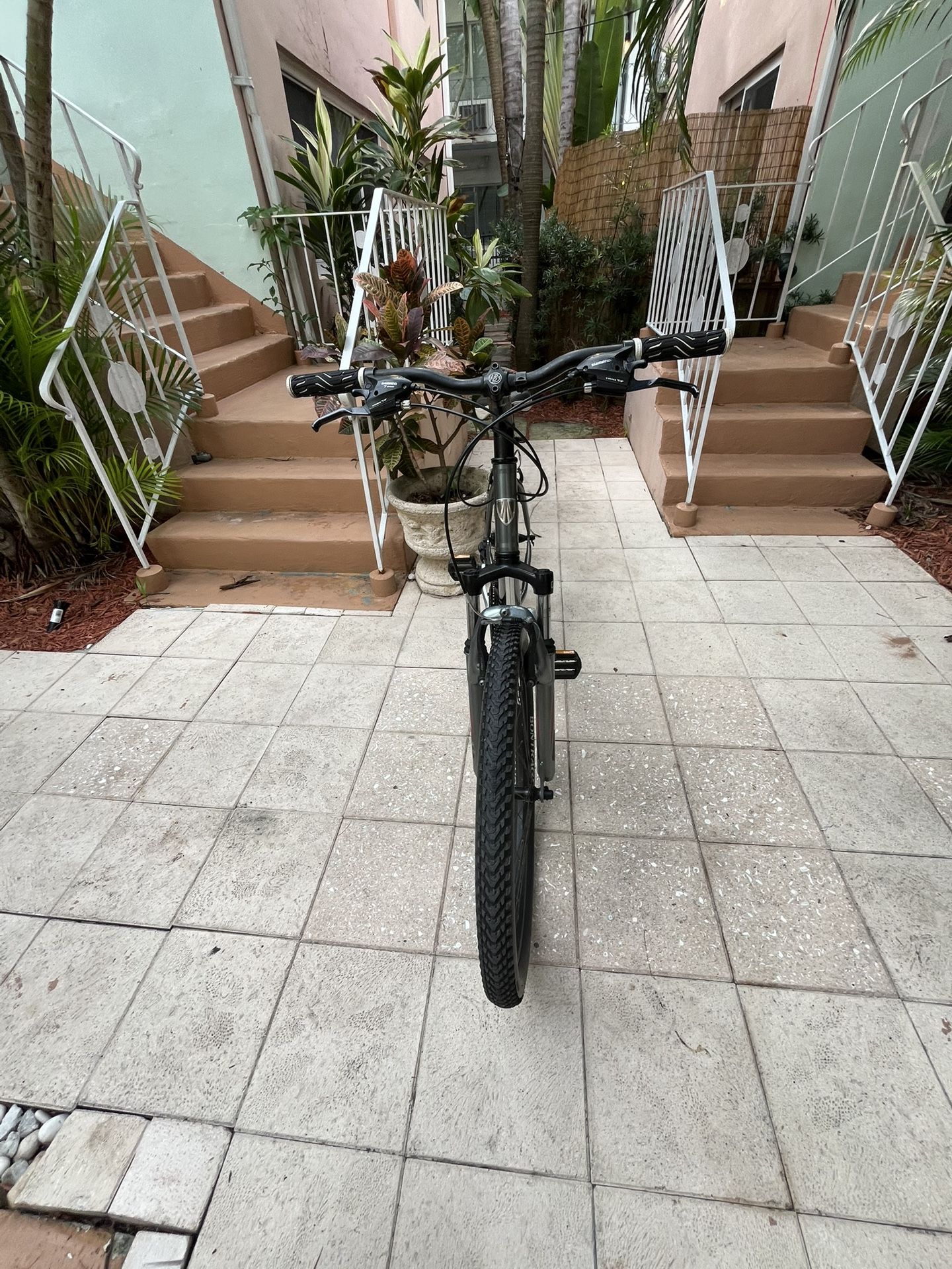 Trek 3500 Mountain Bike Like New Low Mileage Ready To Ride