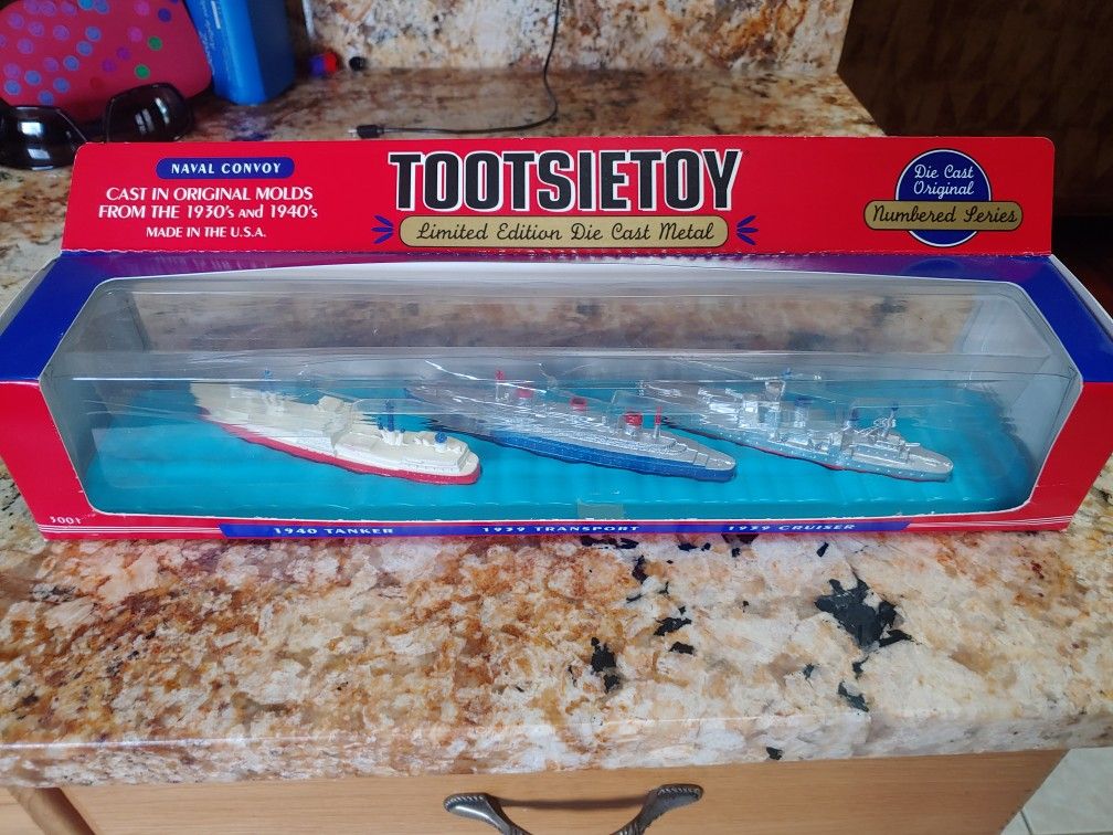 Collectible Tootsietoy Naval Convoy Die Cast Metal #3001