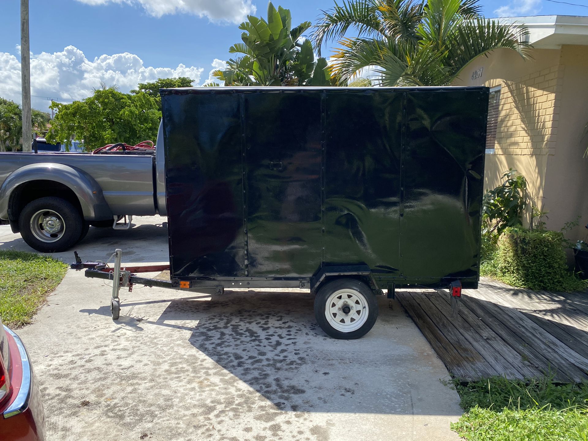4 x 8 Custom made Enclosed landscape/cargo trailer swing rear door dimension 31"wide x 64" Tall