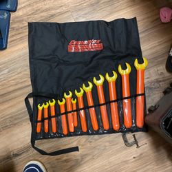 Brand new safety wrench set (Cementex USA) 1000V