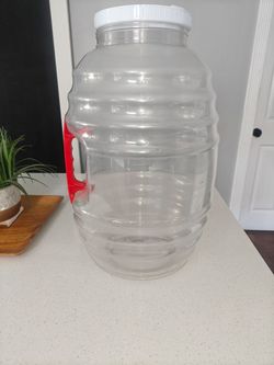 Used 5 gallon clear container for drinks