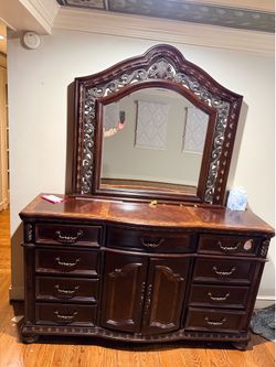 Beautiful Brown Dresser with Mirror